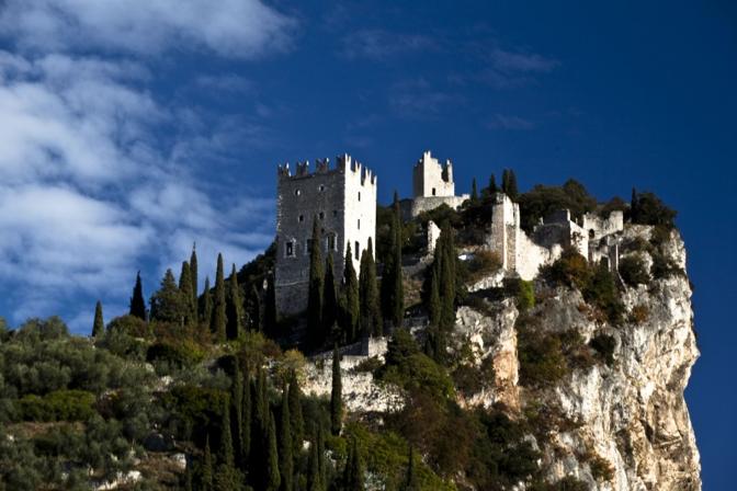 Castello di Arco _Trento.jpg